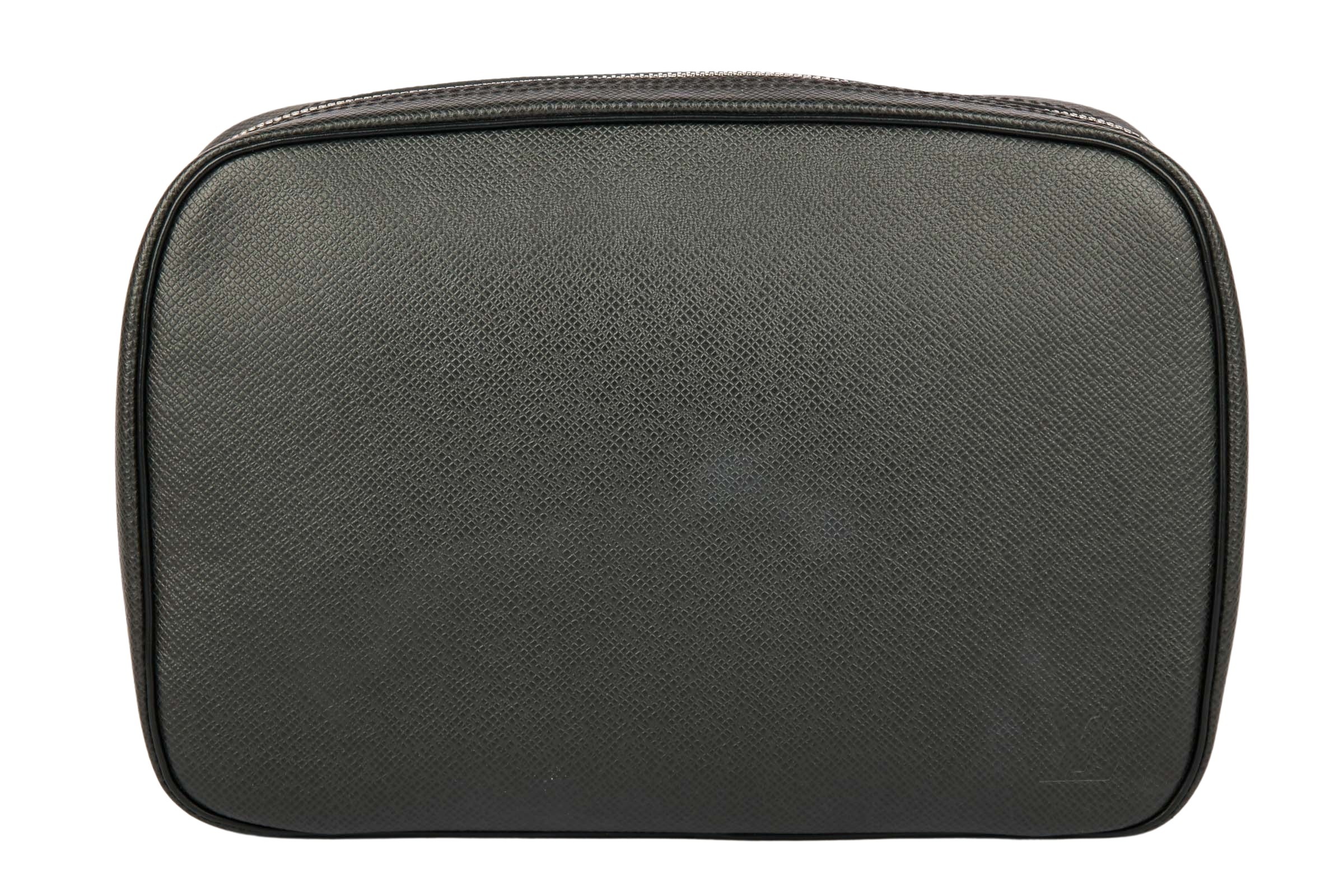 Louis Vuitton Trousse Toilette Kosmetiktasche Taiga Leder Schwarz